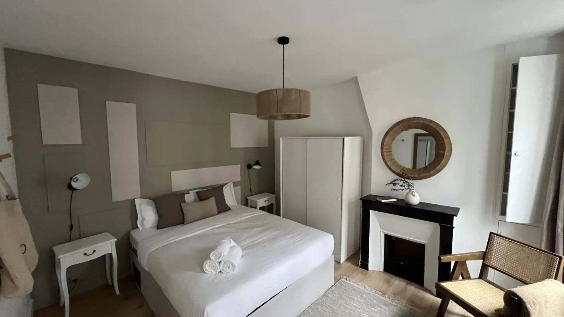 Appartement Basilique Du Sacre-Coeur De Montmartre Párizs 0*,  Franciaország